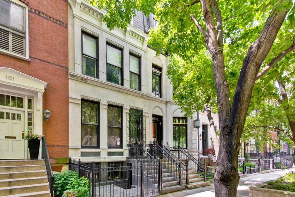 Historic Luxury Townhouse In Downtown Chicagoヴィラ エクステリア 写真